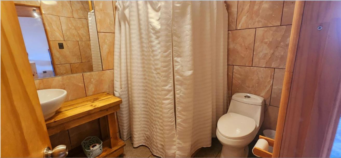 Apartamentos Tupuna Lodge Hanga Roa Eksteriør bilde
