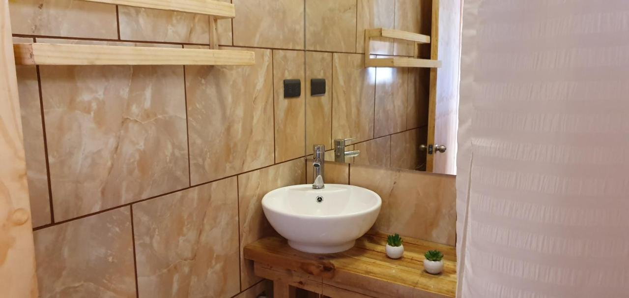 Apartamentos Tupuna Lodge Hanga Roa Eksteriør bilde